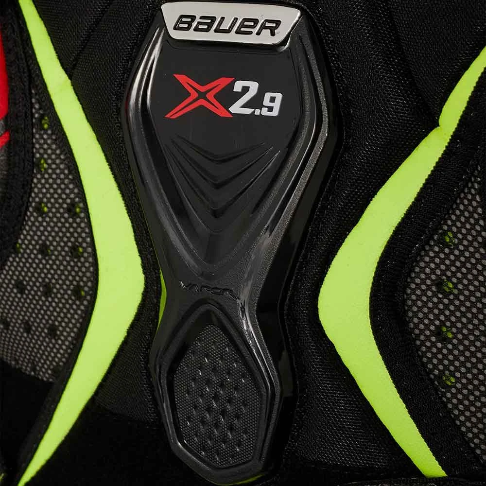 Bauer S20 Vapor X2.9 Ice Hockey Shoulder Pads - Junior 5 Bauer S20 Vapor X2.9 Ice Hockey Shoulder Pads - Junior - Image 3