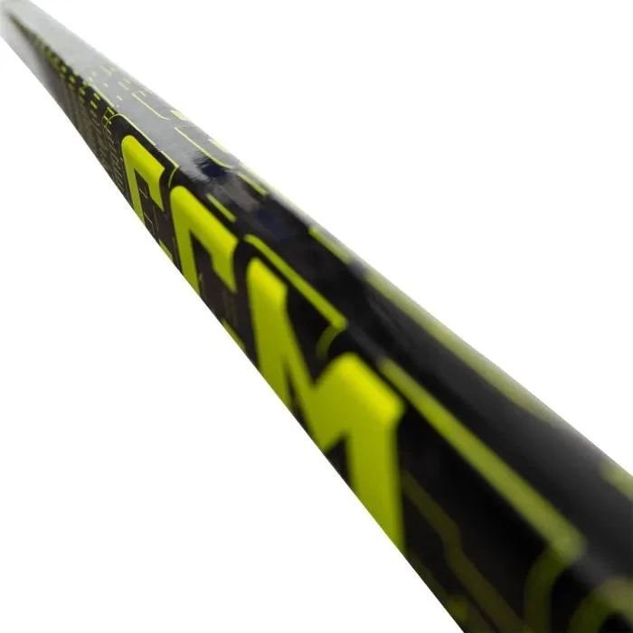 CCM S22 Jetspeed Youth Grip Ice Hockey Stick - Youth 5 CCM S22 Jetspeed Youth Grip Ice Hockey Stick - Youth - Image 3