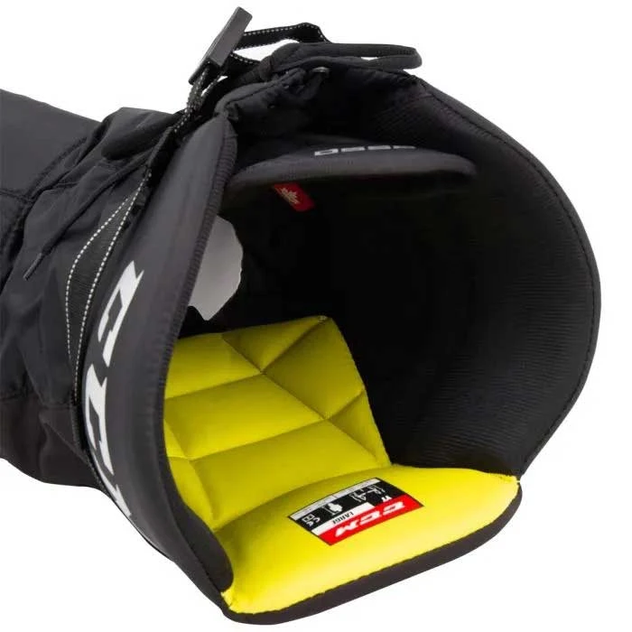 CCM Tacks 9550 Ice Hockey Pants - Youth 6 CCM Tacks 9550 Ice Hockey Pants - Youth - Image 4